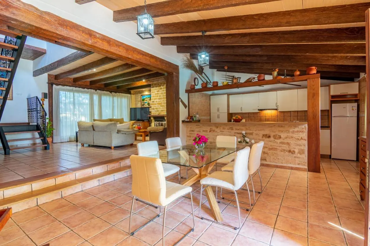 Casa Con Piscina A 1 Km Del Mar Y Del Pueblo Villa Alcudia  Alcudia (Mallorca)